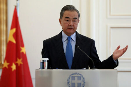 پکن مایل به گفتگو با ترامپ است