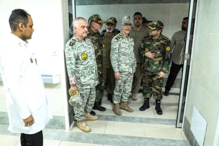 سردار باقری از بیمارستان پیامبر اعظم(ص) نیروی زمینی ارتش بازدید کرد