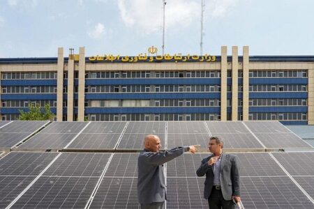 تولید برق خورشیدی در وزارت ارتباطات از مرز ۳۳۰ کیلووات گذشت