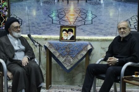 رئیس‌جمهور با تولیت آستان مقدس حضرت فاطمه معصومه(س) دیدار کرد