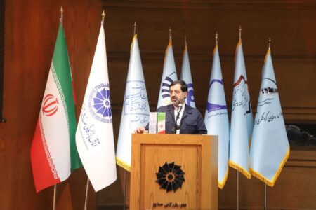 آغاز تدوین سند ده‌ساله توسعه صنعت گردشگری در استان قم