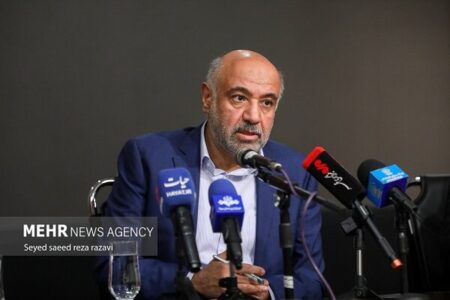 بازنشستگی در سن ۵۰ سال درست نیست؛ فرصت‌های اشتغال جوانان سلب می‌شود