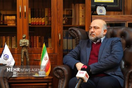 بازار مسکن در سایه نوسانات ارزی؛ فروشندگان از معامله عقب‌نشینی می‌کنند