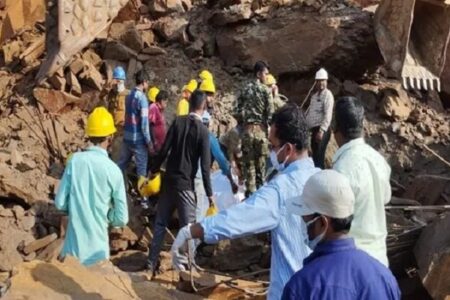 دو کشته و تعدادی محبوس در ریزش معدن سنگ در شرق هند