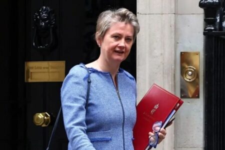 انگلیس: گرینلند بخشی از دانمارک است