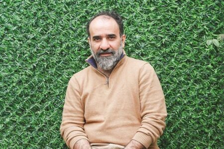 انتقال رضا امیرخانی به منزل/ سطح هوشیاری او تغییر معناداری نکرده است